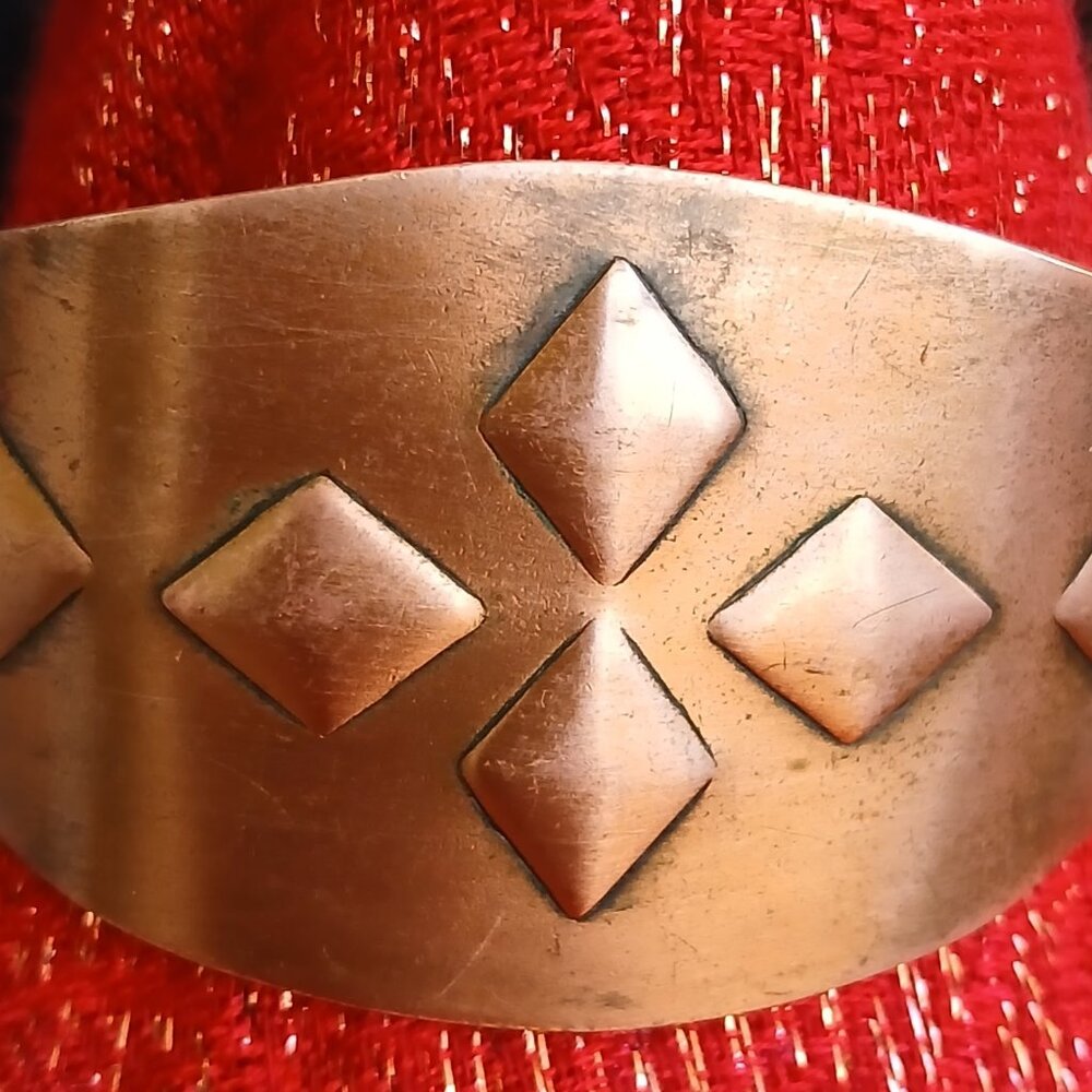 Vintage Women’s Solid Copper Wide Cuff Bracelet - Picture 2 of 6